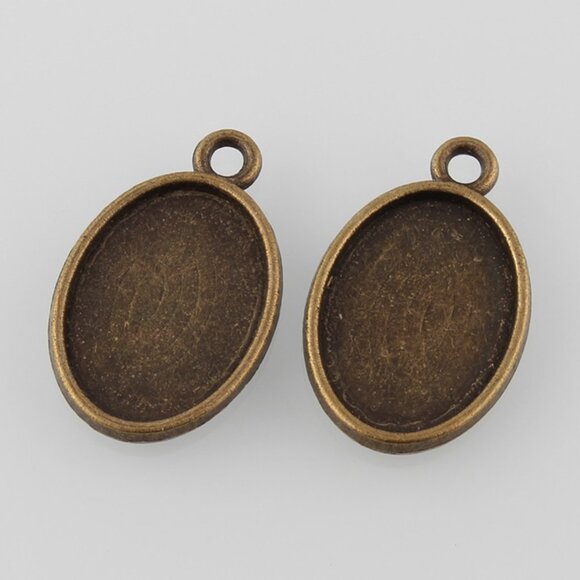 Antique Bronze Oval Cabochon Setting Charm Pendant - Picture 1 of 1